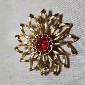 Beaucraft Jelly Belly Flower Brooch